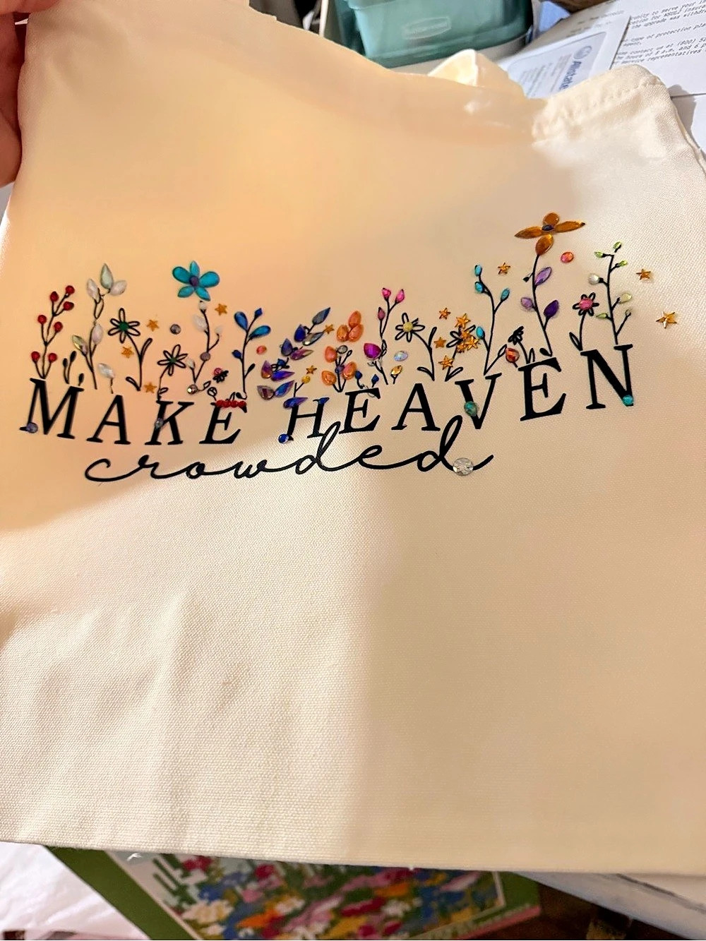 Make Heaven Crowded Graphic Tote bag in crème